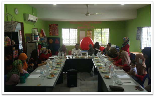 Sumbangan mesin Jahit & barang jahitan PDK Paya Jaras, Selangor